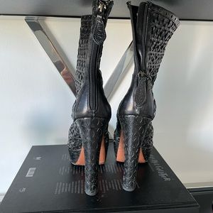 Masterpiece by Alaia